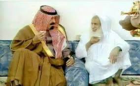 zsqc2's tweet photo. نحمد الله تعالى على أن منَّ على هذه البلاد الطيبة واختار لها #ال_سعود يحكمون فيها بشريعته ويطبقون فيها هدي نبيه ﷺ ونحمده أن جعلهم سيفاً مسلولاً على أعداء الدين من #المتطرفين ومن #المنحلين فرفع الله بهم دينه وحفظه الله بهم قبلة المسلمين فاللهم اجزهم عنا خير الجزاء https://t.co/CrSBFkjpy6