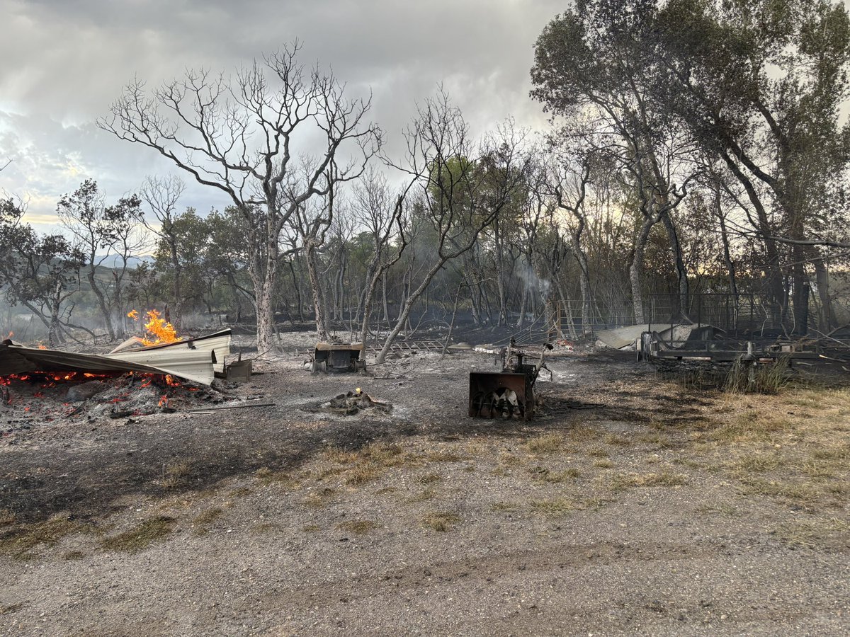 Fire Update: The #SvedesCanyonFire is now called the #Woodland35Fire. Fire is located along Highway 35 near Woodland in Summit County. The fire was caused by a motorist who pulled over due to a flat tire. Final size is 3.8 acres. This is the final report. #ffslkmg