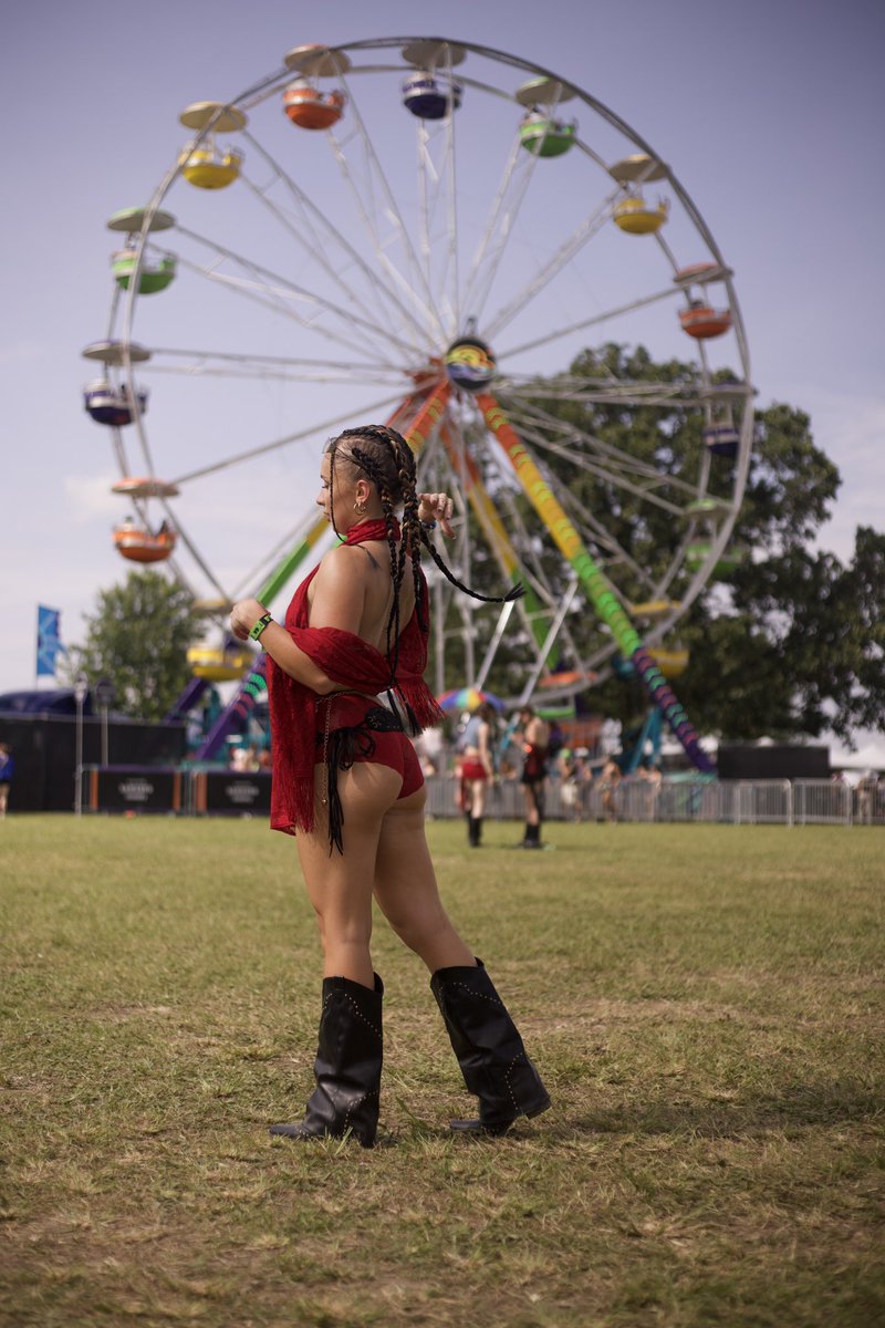 bonnaroo? bon? na? roo? 
(anyways i still took some cool pics while i was there and forgot to post here lmao)