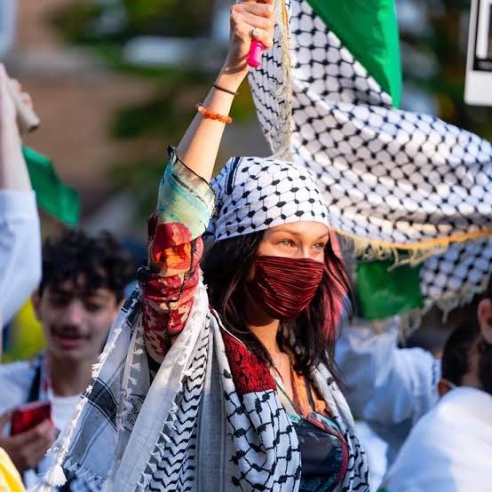 Bella Hadid 🇵🇸