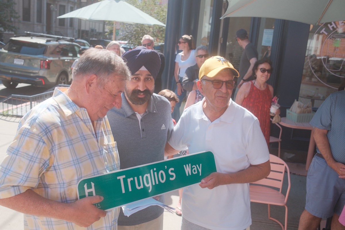 Today, we honored the legacy of Truglio’s, a Hoboken institution for nearly 70 years, with a street renaming. Thank you to the Truglio family for your warmth, generosity and faith in our community. Your legacy lives on at 10th &amp; Park, and far beyond, for generations to come.