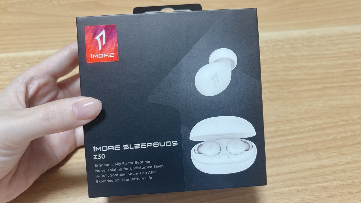 nerimame's tweet photo. 寝ながらイヤホンをしていても痛くない「1MORE Sleeping Earbuds Z30」をご紹介♡🎧

ちょっと横になってリラックスしたい時、枕にイヤホンが当たって痛い……なんてことない？🥺
このイヤホンは寝転がっても耳が痛くならない！

音質にはうるさい私だけど、これは重低音もしっかり聴けて大満足☺️

フォルムもかわいいし、耳栓のようなフィット感もお気に入り🩵

【注意】
・再生を止めるボタンなどの機能なし
・デジタル処理でノイズを打ち消す機能なし
・通話機能なし

気になる方はチェックしてみてください♡

#pr