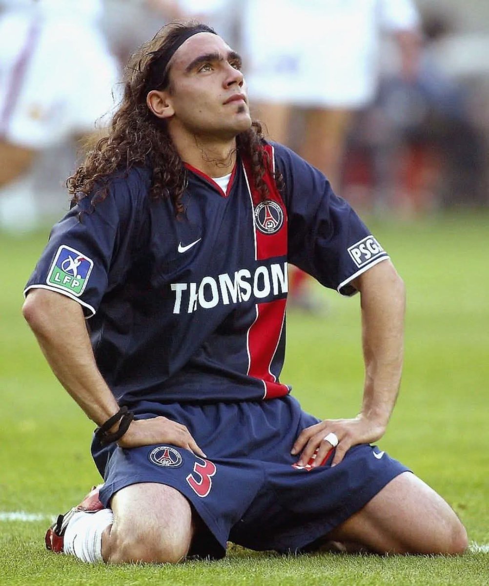 HexAdru's tweet photo. El Juanpi @jpsorin6 esperando ver al PSG campeón https://t.co/HPRSperDDE