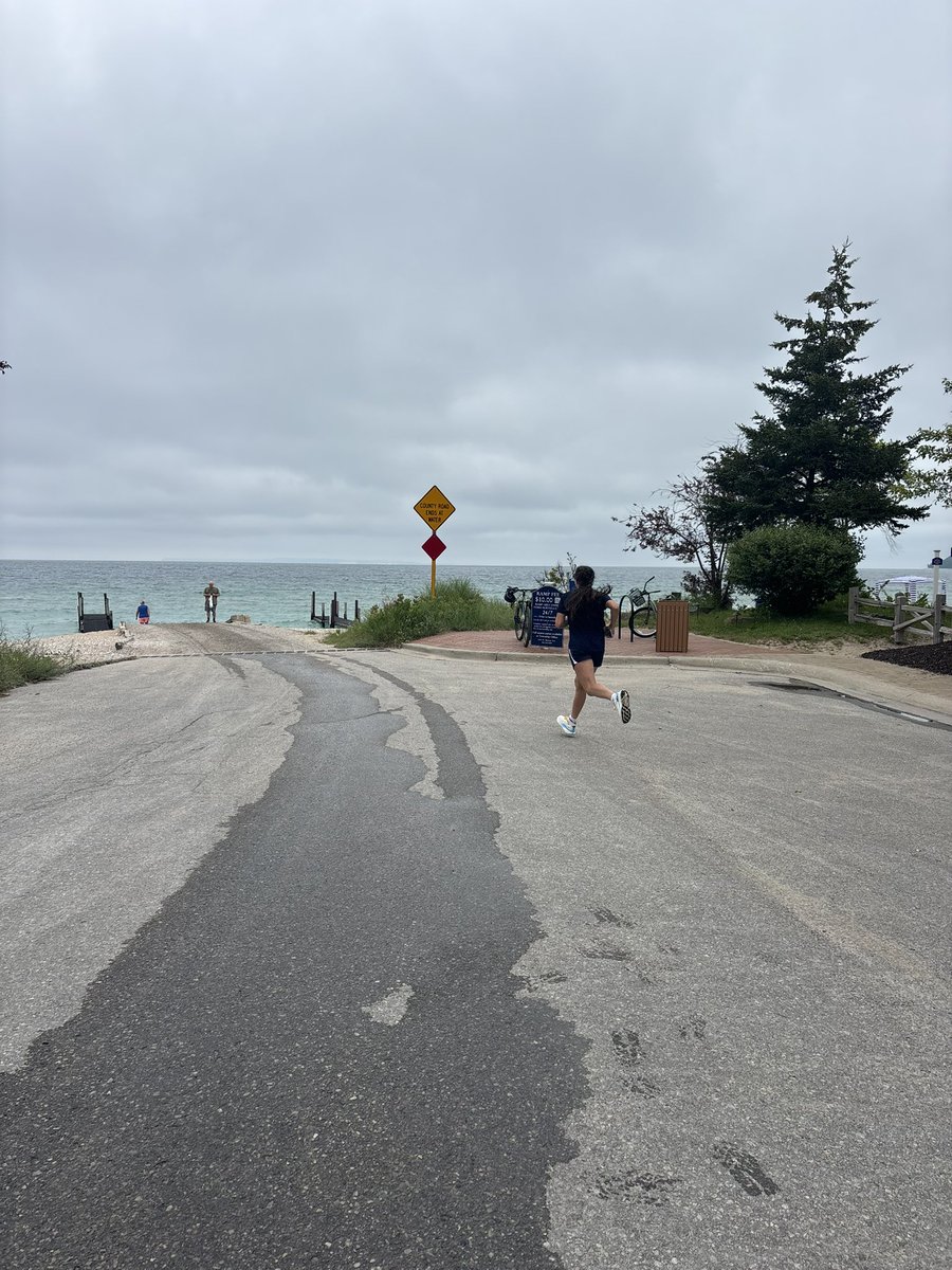 Bridgetkopmeyer's tweet photo. On vacation with my family, but still getting the work done:) A morning run to the beach before some work with the ball starts the day off great!! 

Thanks to my dad and brother for playing with me!! https://t.co/FPs3PCtct9