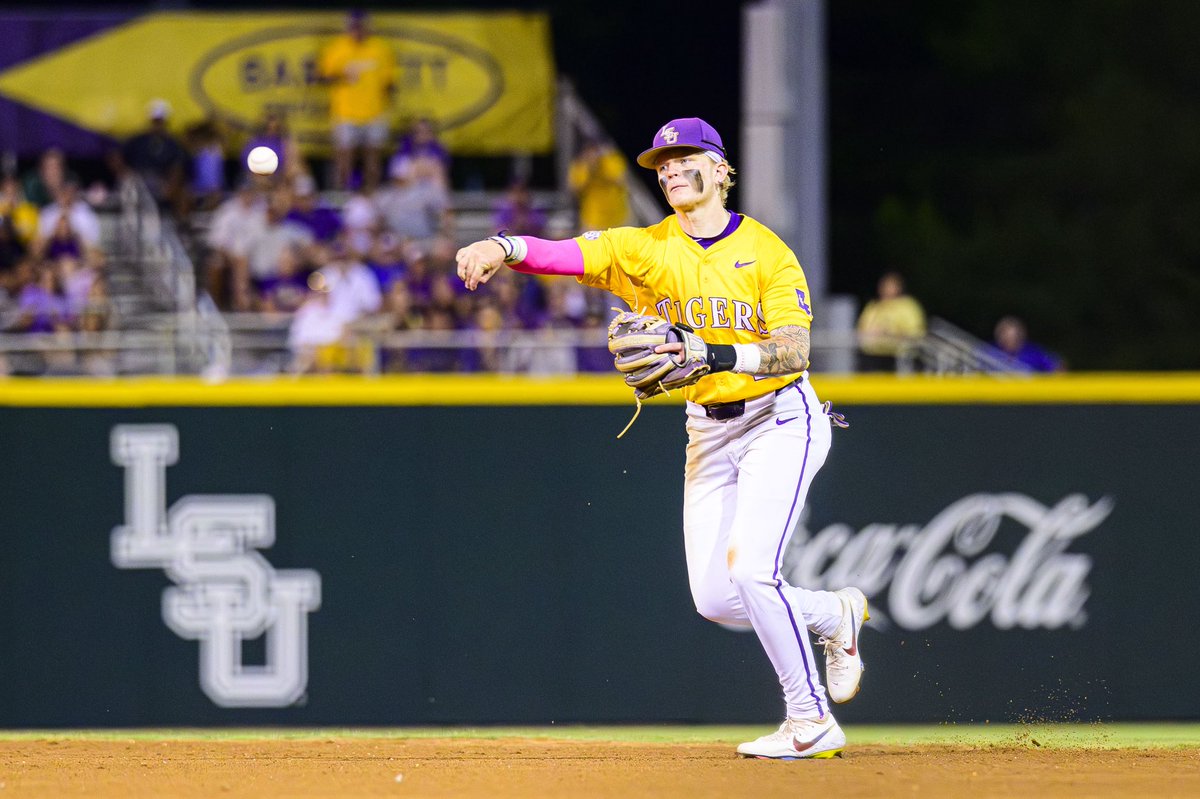 LSUbaseball's tweet photo. Daniel Dickinson is as tough as they get. 

Read more on Danny’s journey from walk-on to National Champion to the MLB Draft:  https://t.co/SYUSKC20VK https://t.co/xHxauxpLRa