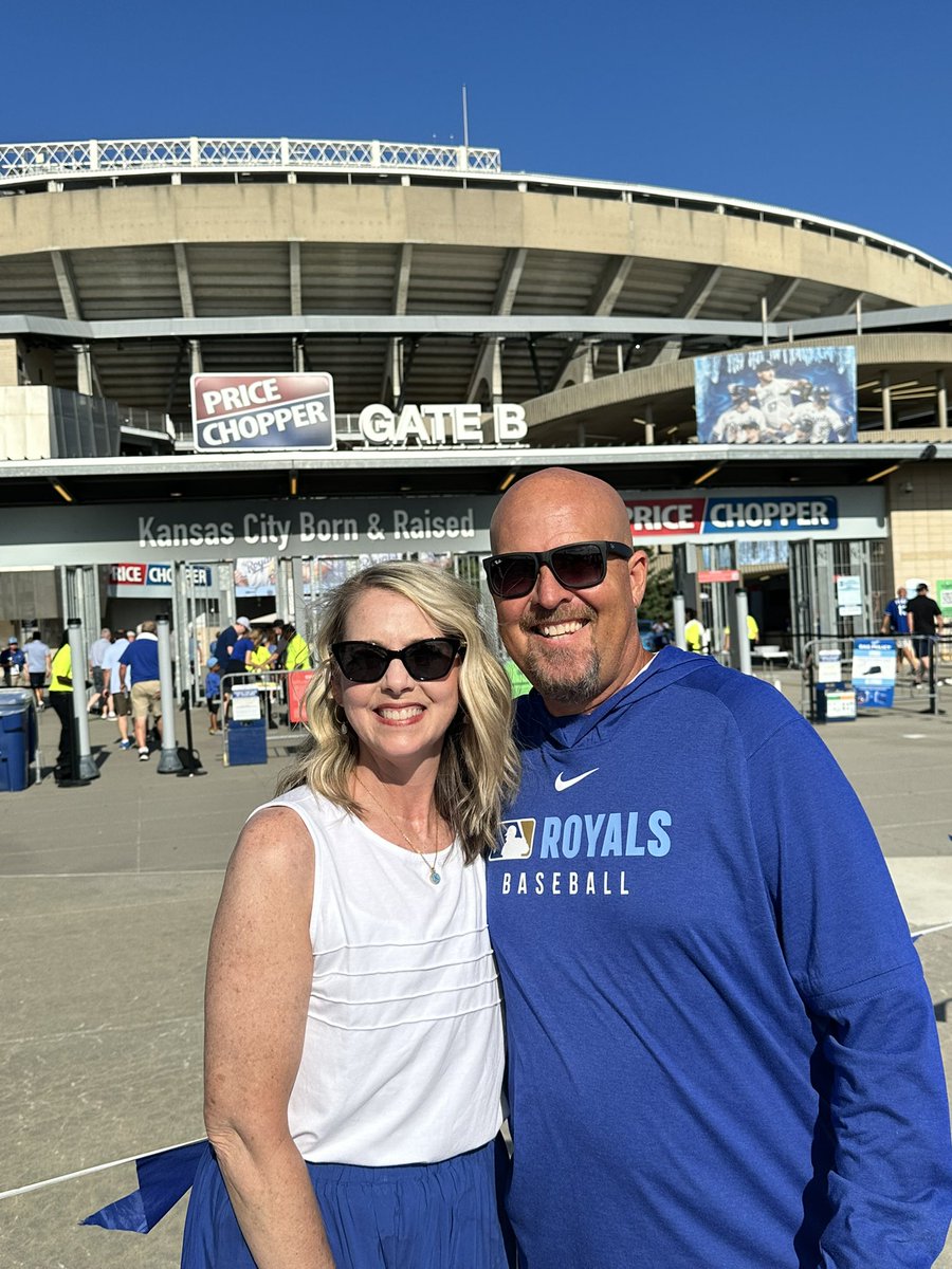 Celebrated 32 years at The K and with a Royals win! 💙🤍 <a href="/Chadglenn/">Chad Glenn</a>