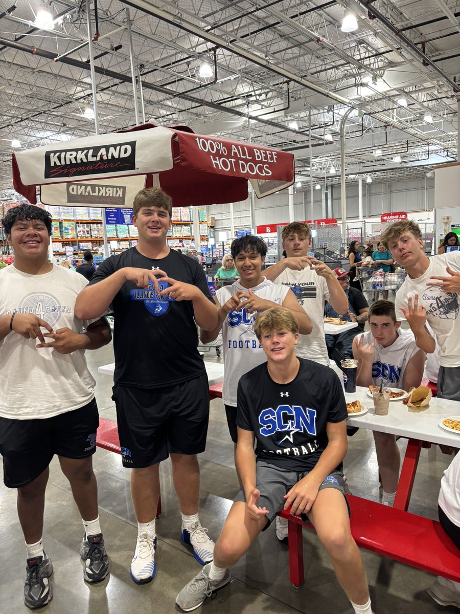 CooperKowalczyk's tweet image. Beef boys went to Costco after an effort Wednesday! @SCNFBOFFICIAL