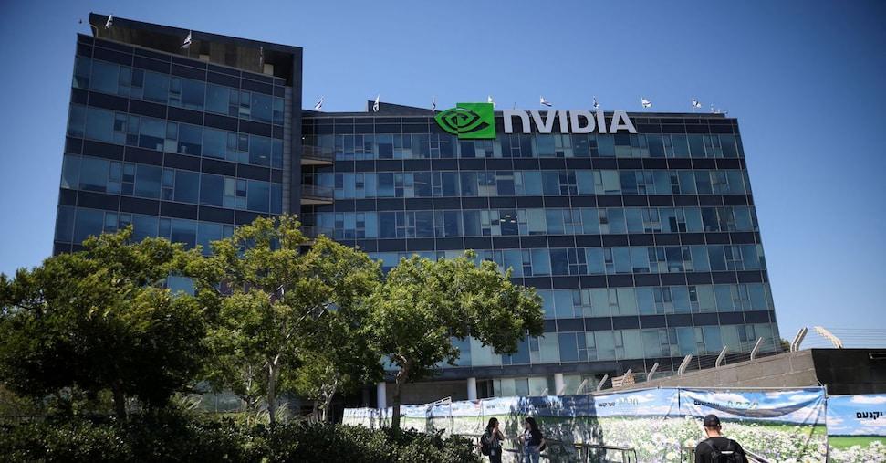 Nvidia sfonda quota 4mila miliardi, record storico a Wall Street ilsole24ore.com/art/nvidia-sfo…
