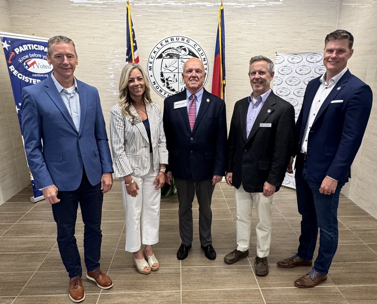 wtwasham's tweet photo. I am very proud to announce that I have filed for re-election as Mayor of Cornelius along with my incumbent commissioners.  With so much work to do, it is great to have us supporting each other in this year’s municipal election.  It’s been a big and important day!  
Mayor Washam https://t.co/bznp0suGdB