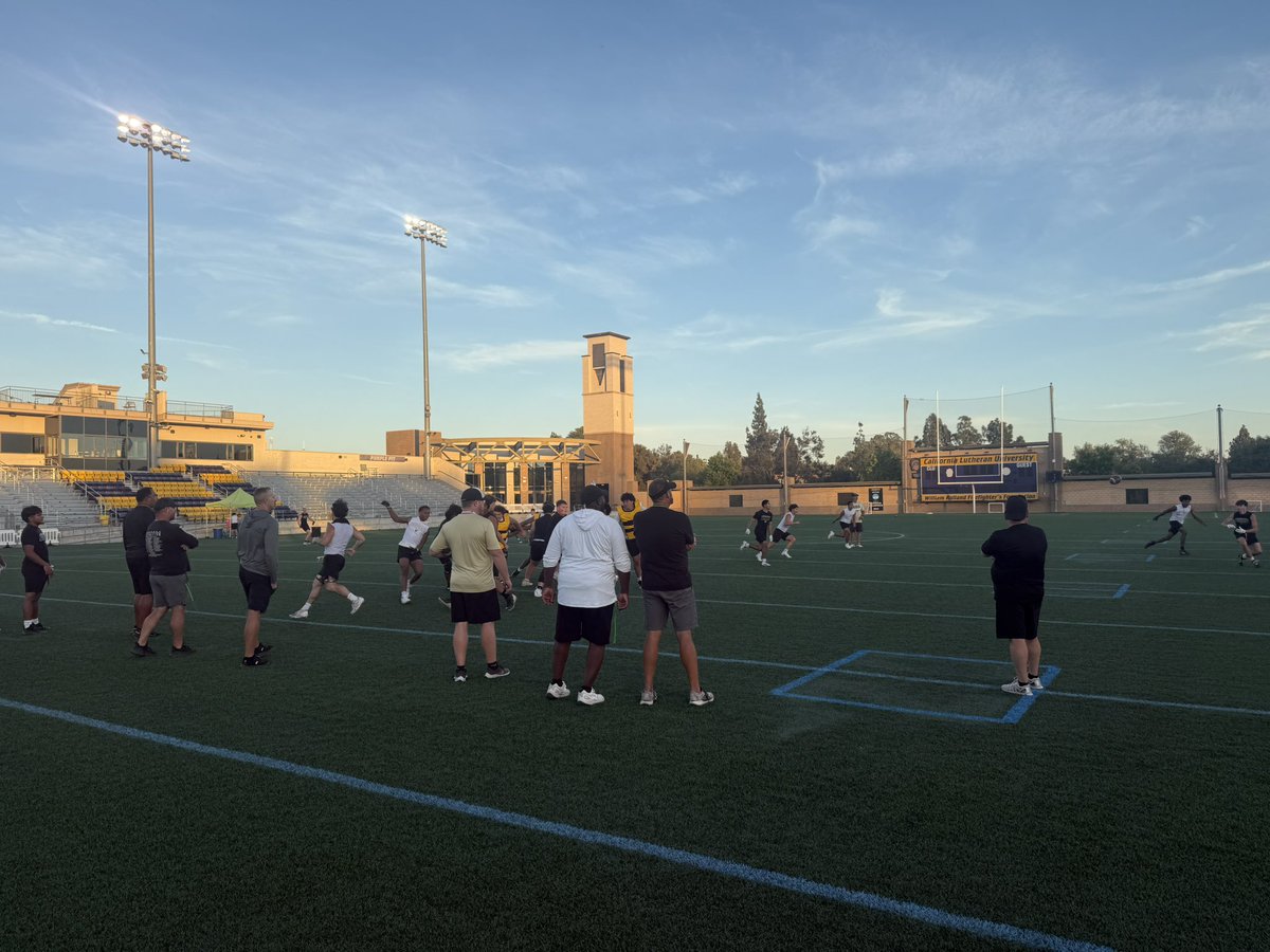 American Youth - BILT (@ay_bilt) on Twitter photo Day #2 ends with a night practice in the stadium 👊 <a href="/Verrado_Vipers/">Verrado Viper Football</a> <a href="/Davis44Shoot/">Brett Davis</a> <a href="/CodyTCameron/">Cody Cameron</a> Day #2 ends with a night practice in the stadium 👊 <a href="/Verrado_Vipers/">Verrado Viper Football</a> <a href="/Davis44Shoot/">Brett Davis</a> <a href="/CodyTCameron/">Cody Cameron</a>