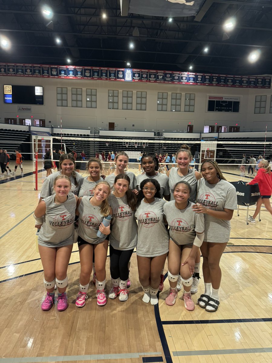 Thompson_Vball's tweet image. Samford Team Camp takeover by our JV and Freshman Warriors! Time to grow and be relentless! @SamfordVB @athletics_ths