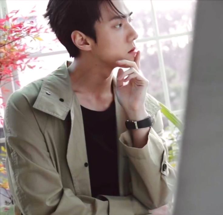 hourly sehun tweet media