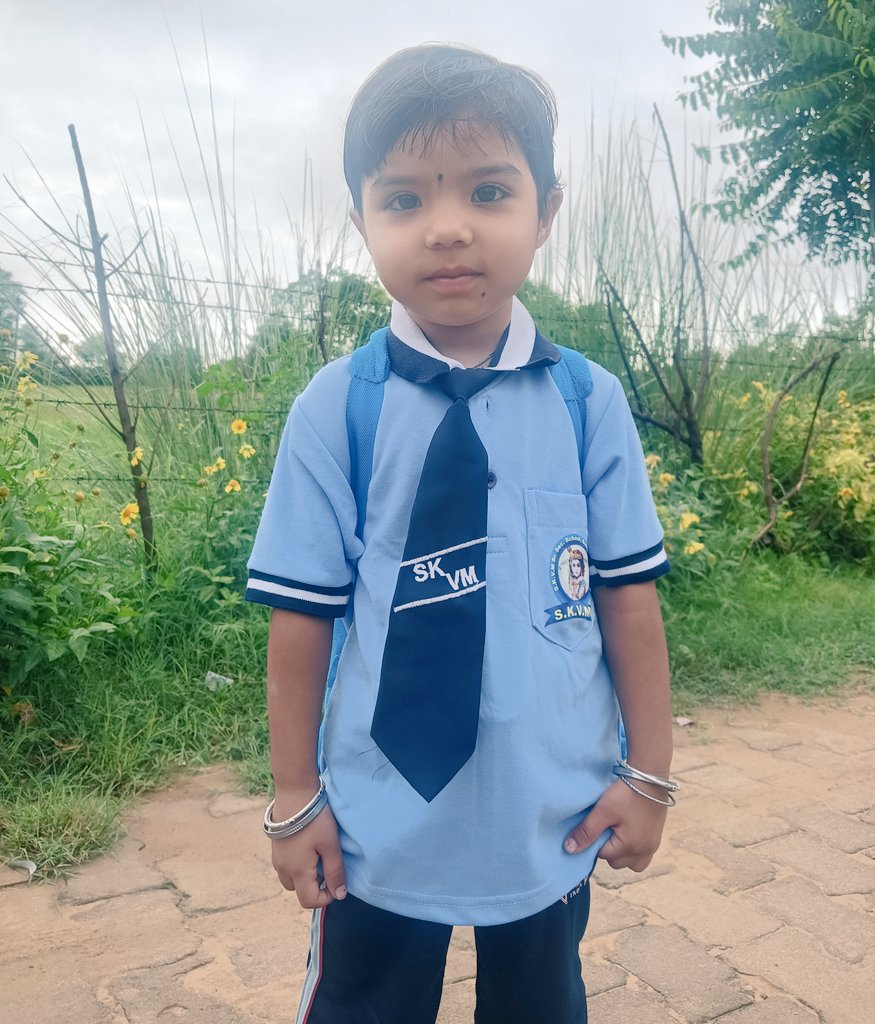 मेरी गुड़िया का स्कूल का आज पहला दिन 
#गुरु_पूर्णिमा #GuruPurnima #ritikaverma