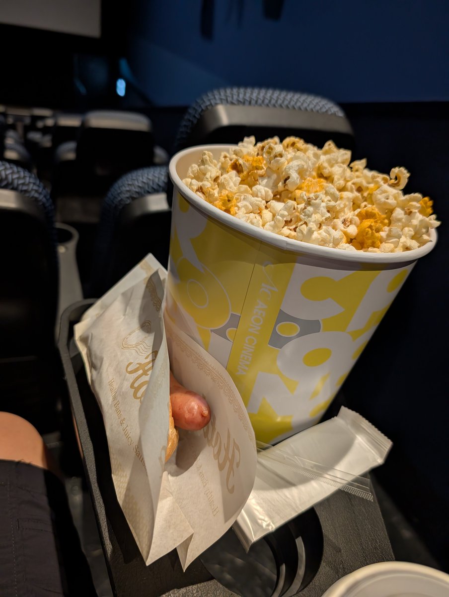今日も1人映画🎬
「F1」見ます😎
