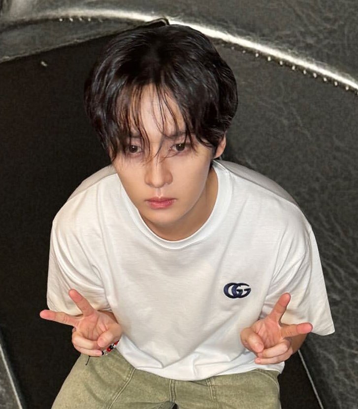 아 너무 귀엽게 생겼어.....😻😻😻