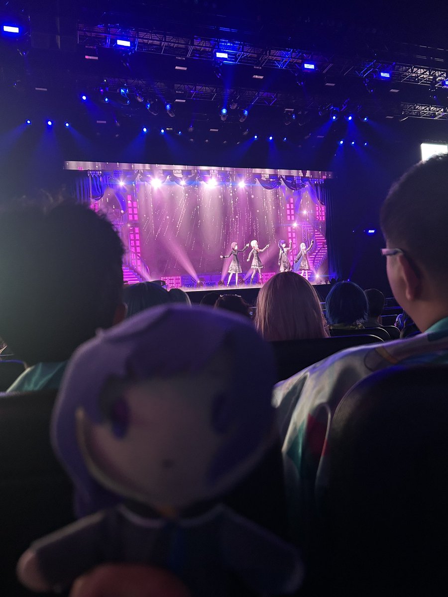 tinyresa's tweet photo. some more moments from the AX prsk panel! #CSTatAX2025 #AX25CST https://t.co/oSL8BTJgKT