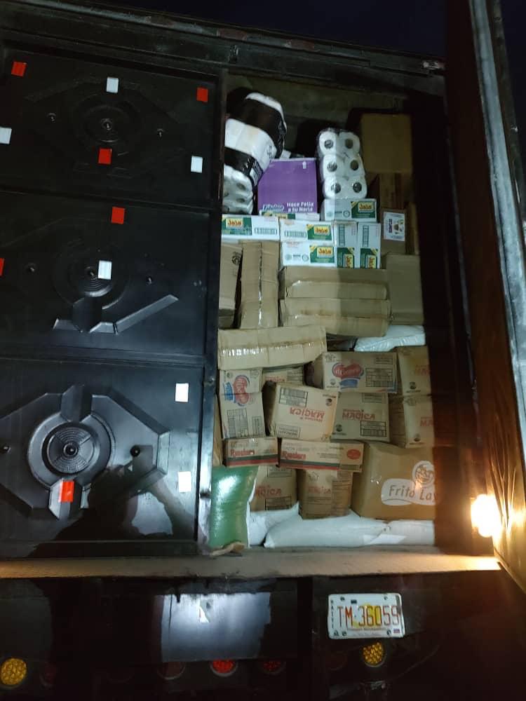 Les opérations nocturnes se poursuivent
Dans la nuit du 7 au 8 juillet 2025, au carref. Fleuriot, les Agents de la Surv douanière conjointement avec la Polifront ont procédé à la saisie d'un camion rempli de marchandises non déclarées provenant de la Rép. dominicaine via Malpasse