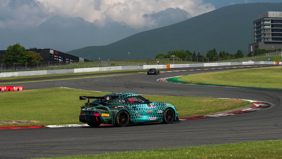 GTWorldChAsia's tweet photo. #JapanCup テスト🏁

9号車が好調をキープ！💪笹原右京選手が
セッションのファステストタイムを記録！ https://t.co/9KUyvJ6ktm