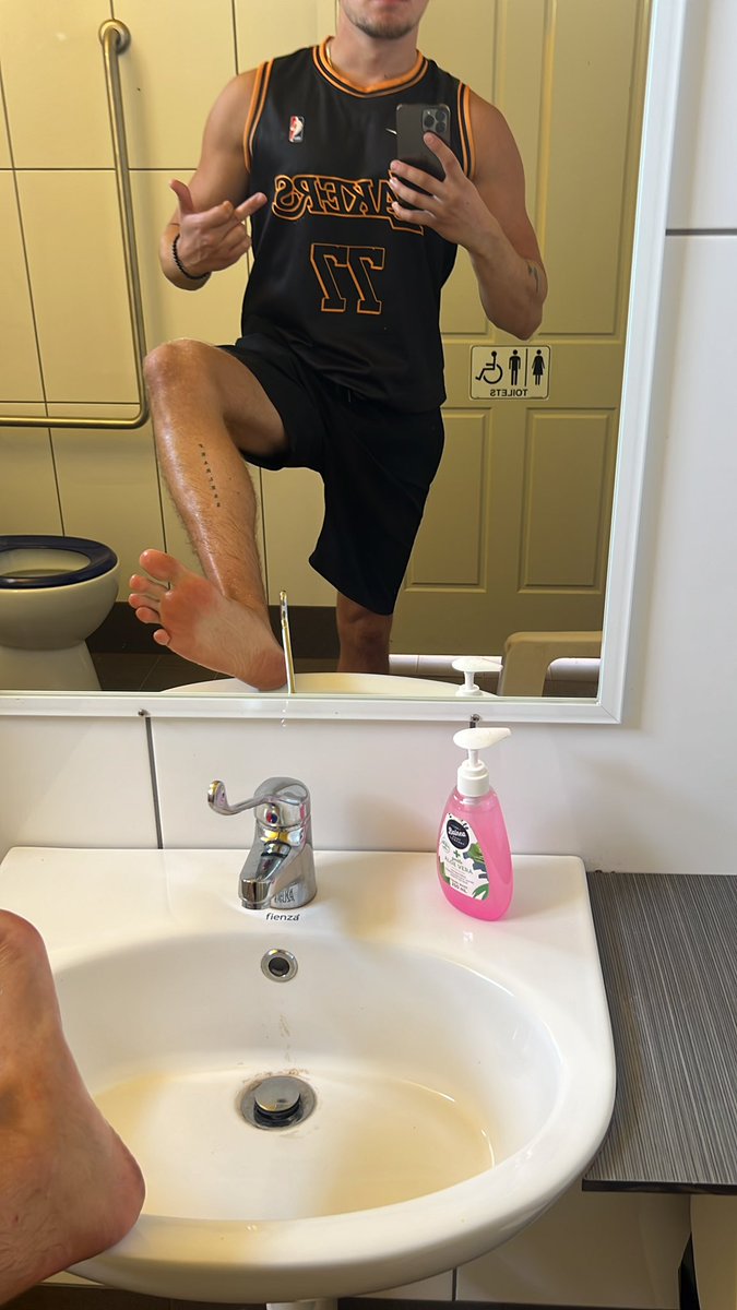 AlphaderAlphas's tweet image. Bei dem bild werden nicht nur fotzen geil 😈😈