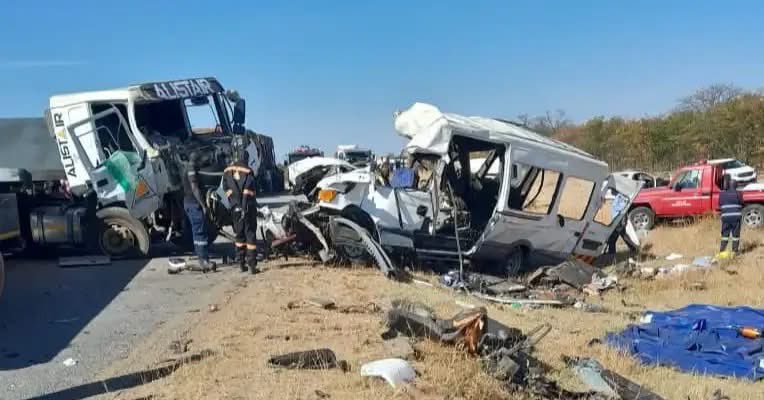 43 DIE IN ROAD ACCIDENTS OVER LONG WEEKEND

By Elfi Mwale Shampande

The Zambia Police Service has recorded 345 road traffic accidents- RTAs during the just ended Heroes and Unity Holiday, with 43 fatalities reported from 29 fatal accidents.

Police Assistant Public Relations