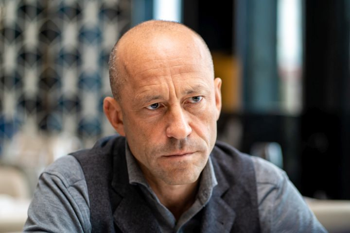 🐟 Аляксандр Машэнскі больш не ганаровы консул Ісландыі ў Беларусі

«Бюро» высветліла, што Аляксандр Машэнскі больш не з'яўляецца ганаровым консулам Ісландыі ў Беларусі. Паводле інфармацыі, якая ёсць у распараджэнні рэдакцыі, ён пакінуў пасаду дзесьці паміж красавіком і ліпенем