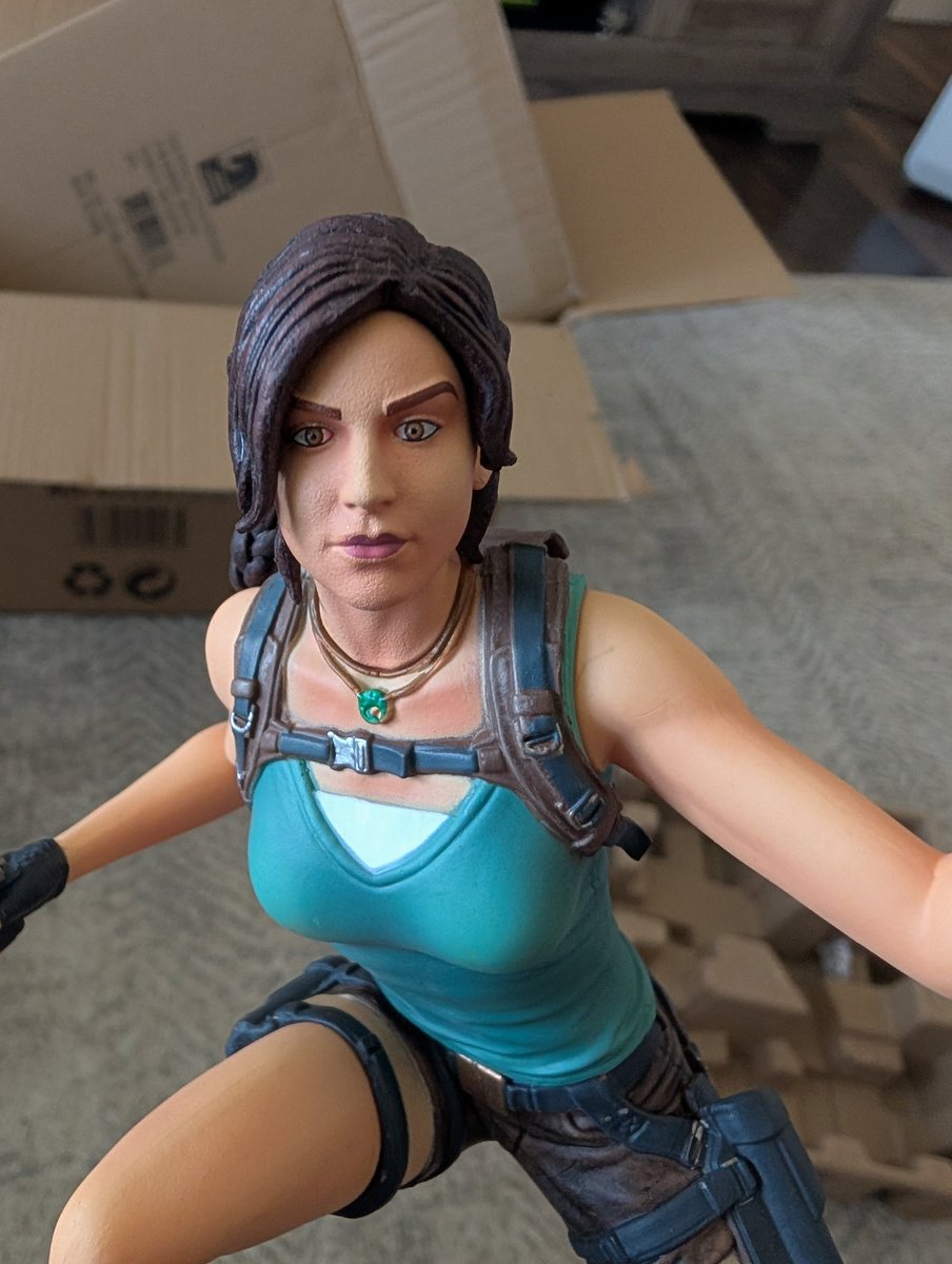 rainbow_geisha's tweet image. 😬...think this one will stay in the box. 😬. Oh god I hate it. @DarkHorseComics @tombraider