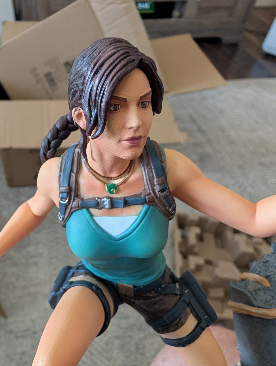 rainbow_geisha's tweet image. 😬...think this one will stay in the box. 😬. Oh god I hate it. @DarkHorseComics @tombraider