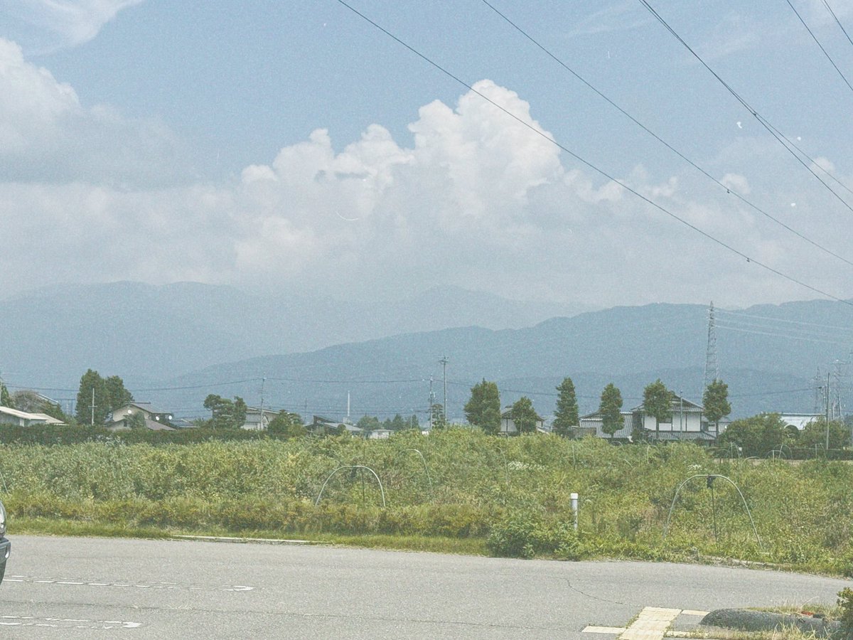 _noooom__ tweet picture