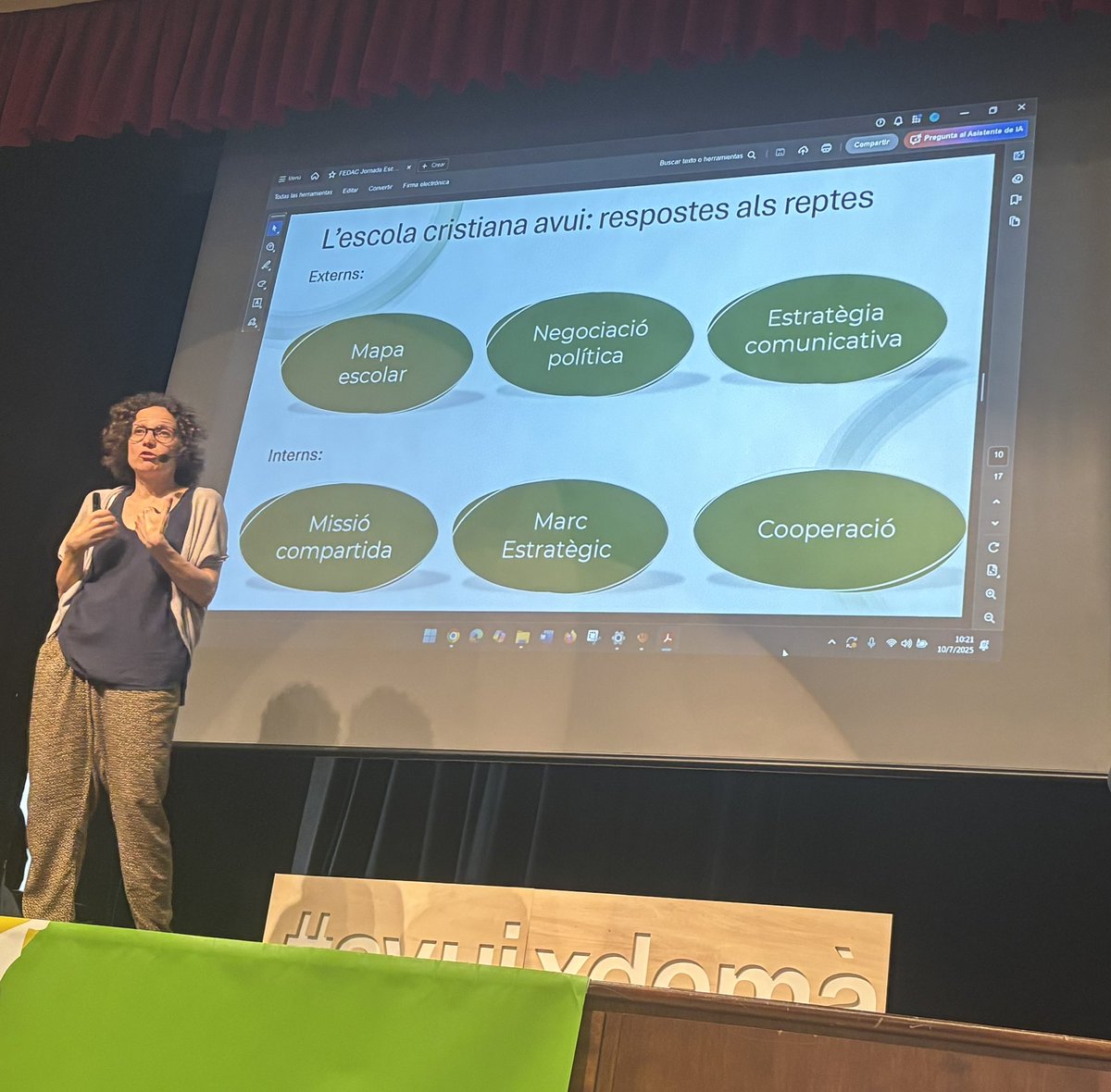 Algunes pistes per avançar pel camí dels reptes de l’escola d’iniciativa social en els propers anys, #mapaescolar #negociació #comunicació #missió #estratègia #cooperació A <a href="/EscolesFEDAC/">Escoles FEDAC</a> ho tenim clar, avancem ‼️✅🔊📌 @FeccComunicacio <a href="/RuizIsern/">Meritxell Ruiz</a>