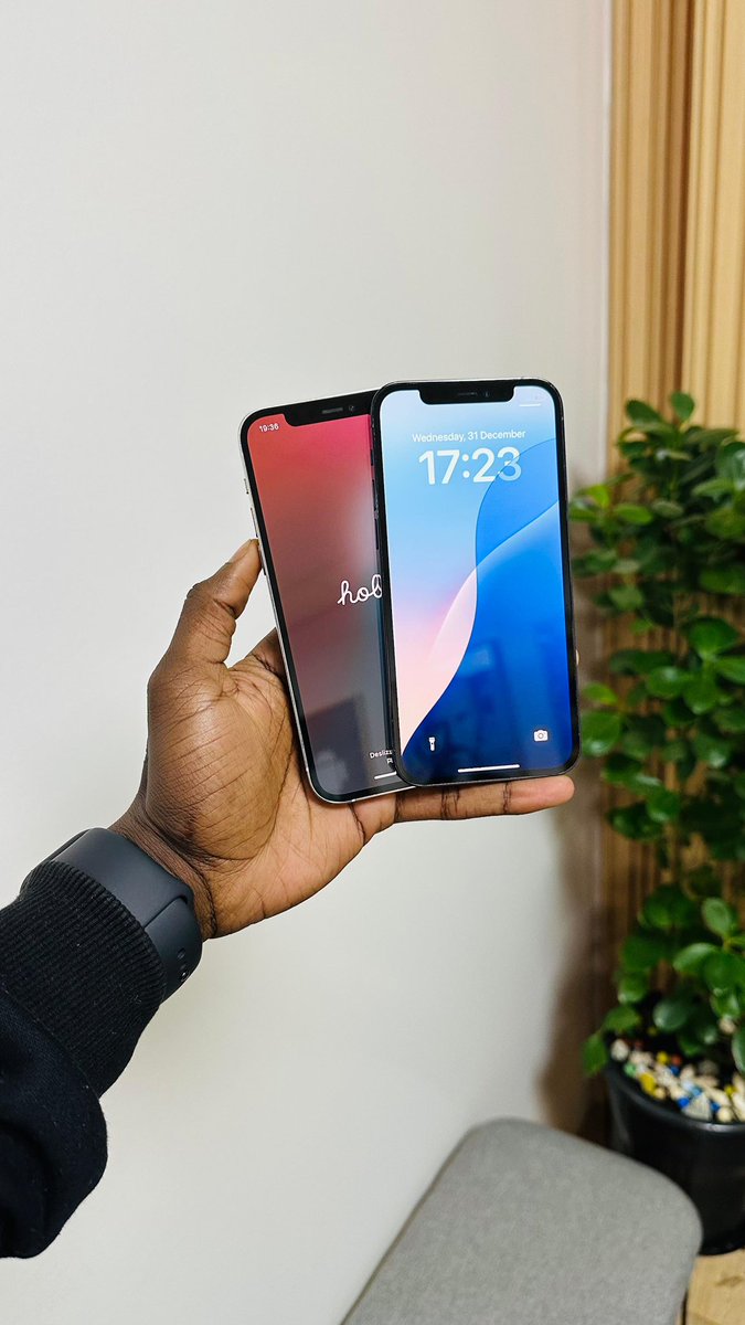 PhoneExpressKe's tweet photo. iPhone 12 Pro Deals
128GB Storage -46,500ksh
256GB Storage-48,500ksh
512GB Storage -54,000ksh
Battery Health 90+
Color code; Blue 🥏& Silver🐇
Condition; Pristine Mint immaculate 💧
📶Dual Simcard (+E-Sim)
📑6 Months Warranty 
Face ID working ✅
Truetone Live Screen✅
🍏Free Apple cable
🏷️Free Deluxe OG Screen Guard and Premium Clear Case
Countrywide Delivery 📦 🚚
Happy Shopping 🛍️🛒