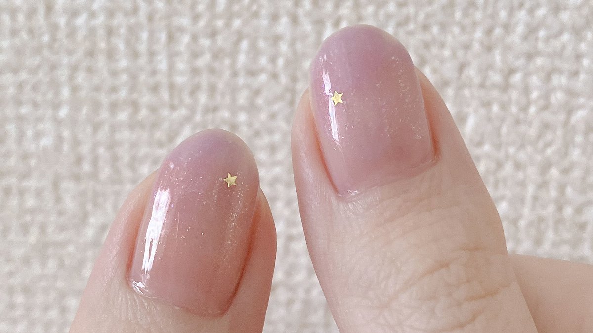 hari_aki_hari's tweet image. 夕暮れ空のグラデーションネイル
星や月がちよっとずつ見えてくる時間帯の空をイメージしました💫