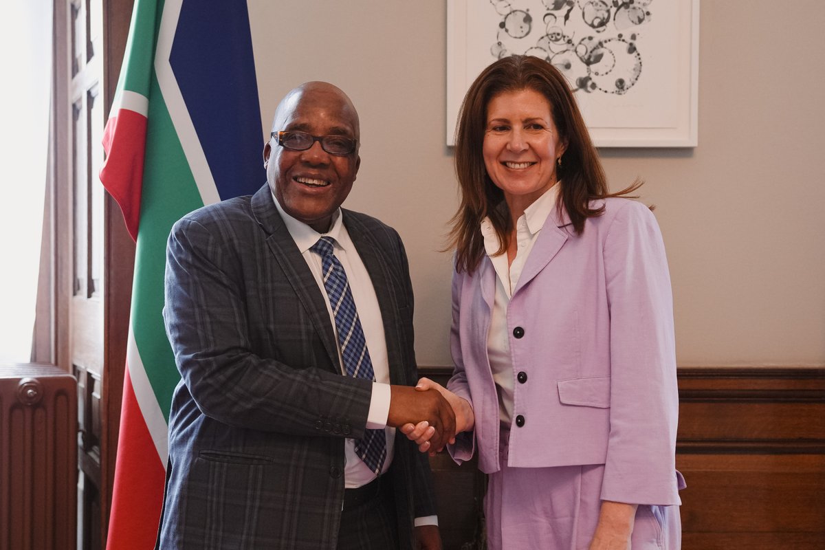 ukinsouthafrica's tweet image. As South Africa and the UK cohost @globalfund’s replenishment, Baroness @JennyChapman spoke to Minister Motsoaledi last week about a new era of partnership between our countries and how we can work together to help end AIDS, TB and Malaria by 2030.
#UKwithSA