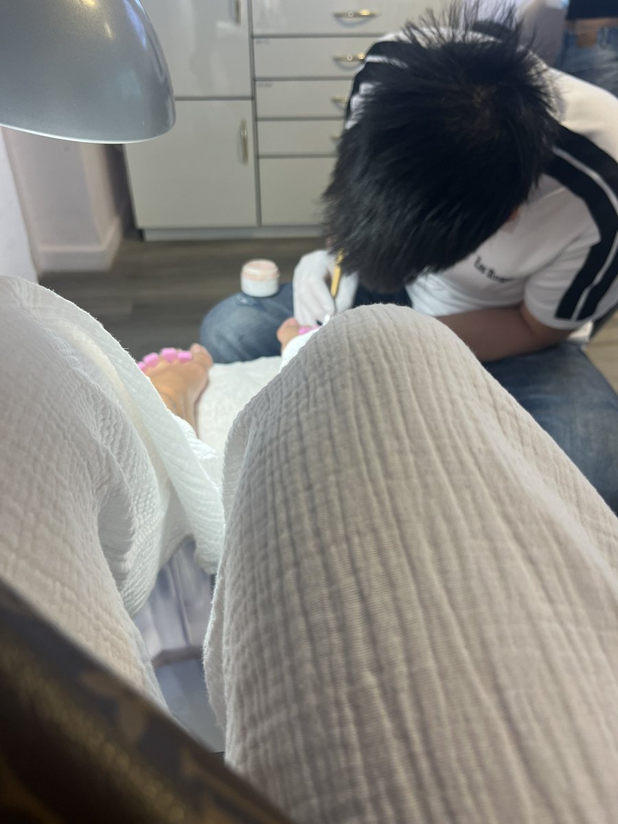 Du darfst ⤵️

throne.com/dominalouanne/…