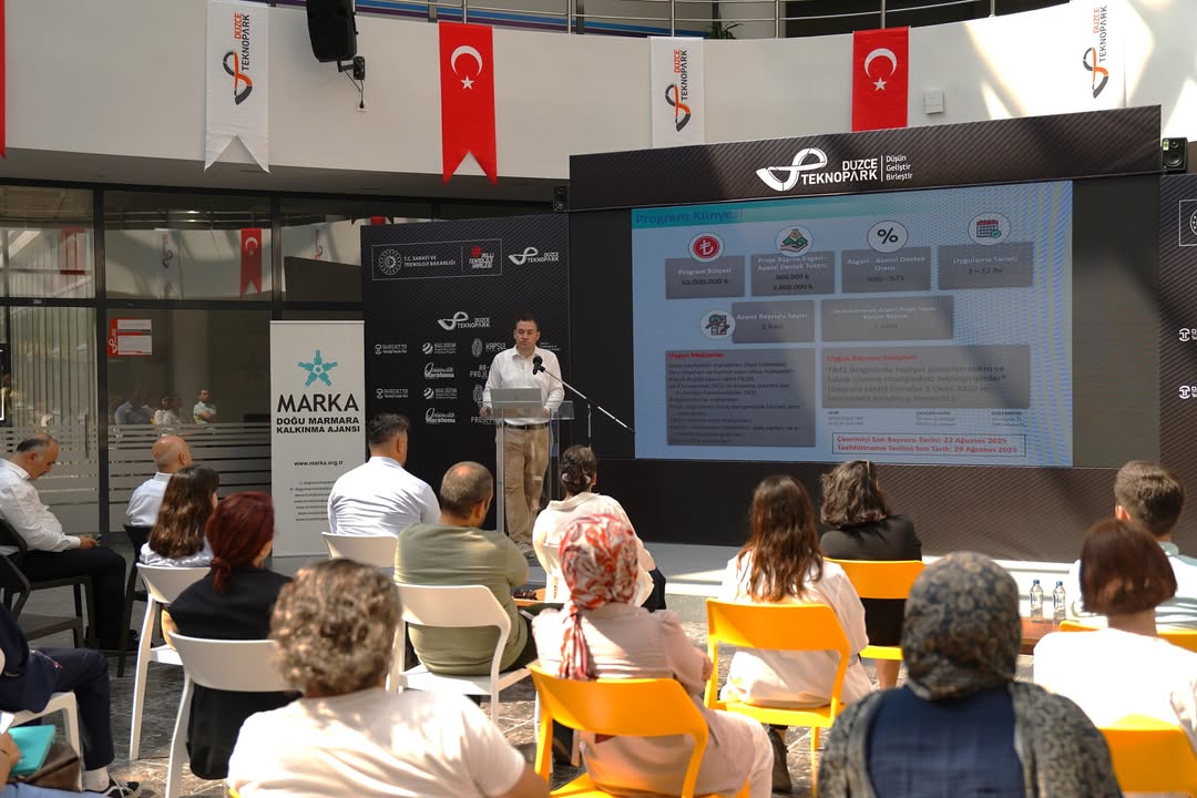 DoguMarmaraKalkınma (@dogumarmaramrka) on Twitter photo ✅MARKA "YEŞİL DÖNÜŞÜM TEKNOLOJİLERİ HIZLANDIRICI MALİ DESTEK PROGRAMI" bilgilendirme toplantısı <a href="/duzcetto/">DüzceTTO</a> da yapıldı.
📢Mikro ve küçük işletme niteliğindeki teknogirişimlerin başvuru yapabileceği destek programının toplam bütçesi 50 Milyon TL'dir.
<a href="/TCSanayi/">Sanayi ve Teknoloji Bakanlığı</a> <a href="/KalkinmaAjansGM/">Kalkınma Ajansları Genel Müdürlüğü</a> ✅MARKA "YEŞİL DÖNÜŞÜM TEKNOLOJİLERİ HIZLANDIRICI MALİ DESTEK PROGRAMI" bilgilendirme toplantısı <a href="/duzcetto/">DüzceTTO</a> da yapıldı.
📢Mikro ve küçük işletme niteliğindeki teknogirişimlerin başvuru yapabileceği destek programının toplam bütçesi 50 Milyon TL'dir.
<a href="/TCSanayi/">Sanayi ve Teknoloji Bakanlığı</a> <a href="/KalkinmaAjansGM/">Kalkınma Ajansları Genel Müdürlüğü</a>