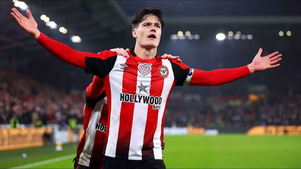 Nørgaard will be the eighth Arteta signing that currently captains their club or country  🗣️ ©️

Ødegaard: Norway 🇳🇴
Zinchenko: Ukraine 🇺🇦
Partey: Ghana 🇬🇭
Mathew Ryan: Australia 🇦🇺
Rice: West Ham ⚒️
Neto: Bournemouth 🍒
Norgaard: Brentford 🐝
Lokonga: Anderlecht 🟣⚪