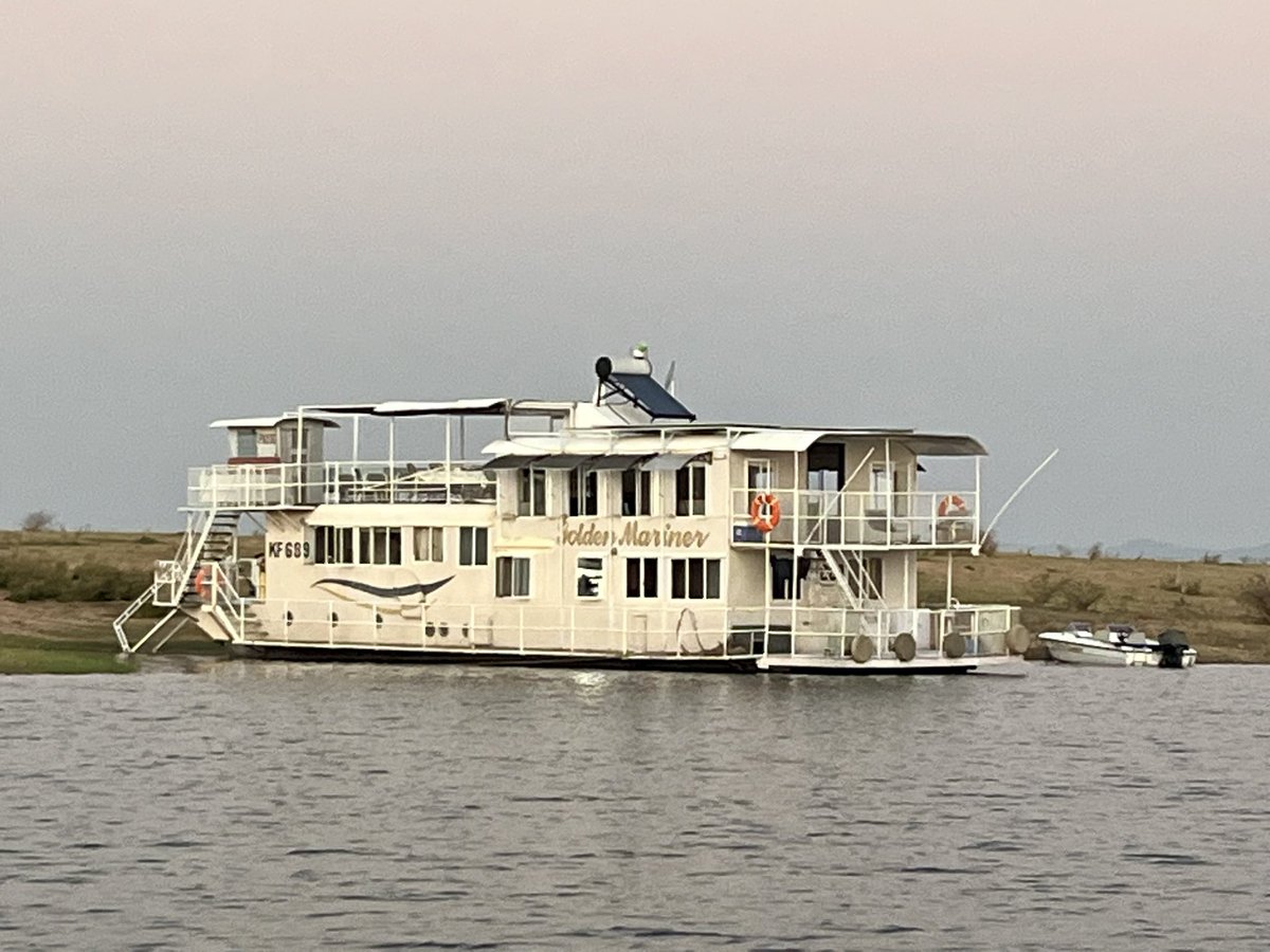 MVerwijk's tweet image. I ❤️ Kariba!