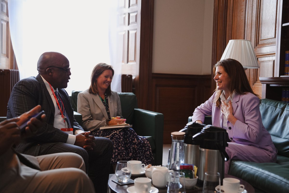 ukinsouthafrica's tweet image. As South Africa and the UK cohost @globalfund’s replenishment, Baroness @JennyChapman spoke to Minister Motsoaledi last week about a new era of partnership between our countries and how we can work together to help end AIDS, TB and Malaria by 2030.
#UKwithSA