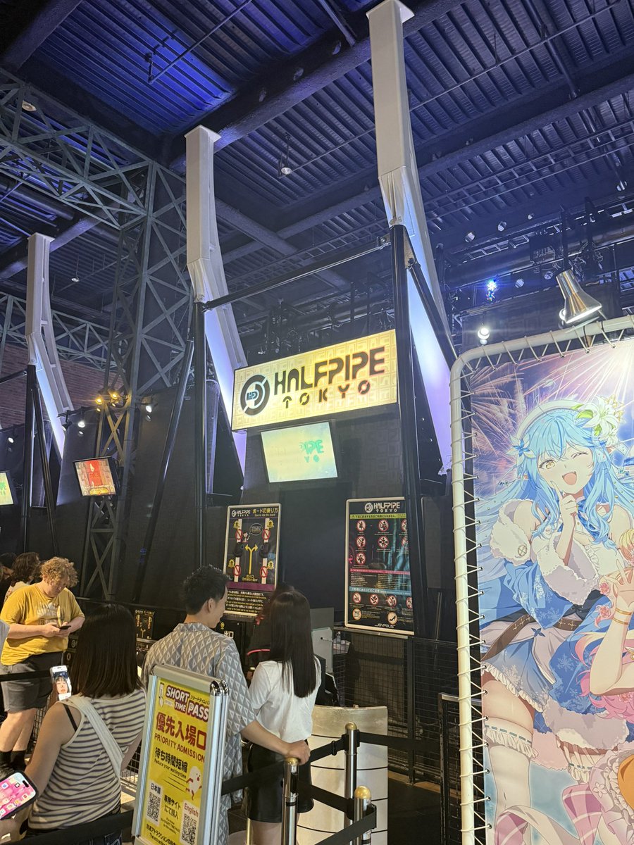 Coaster_Fiend's tweet photo. 🎮🌀 Just rode Halfpipe Tokyo at Joypolis…this ride’s part snowboard simulator, part rhythm game, and a total blast.
Time your spins, feel the Gs, and compete with your partner for the high score. Only in Japan 🇯🇵🤘🏼
#Joypolis #HalfpipeTokyo #CoasterFiend https://t.co/OvSO2CzXNm