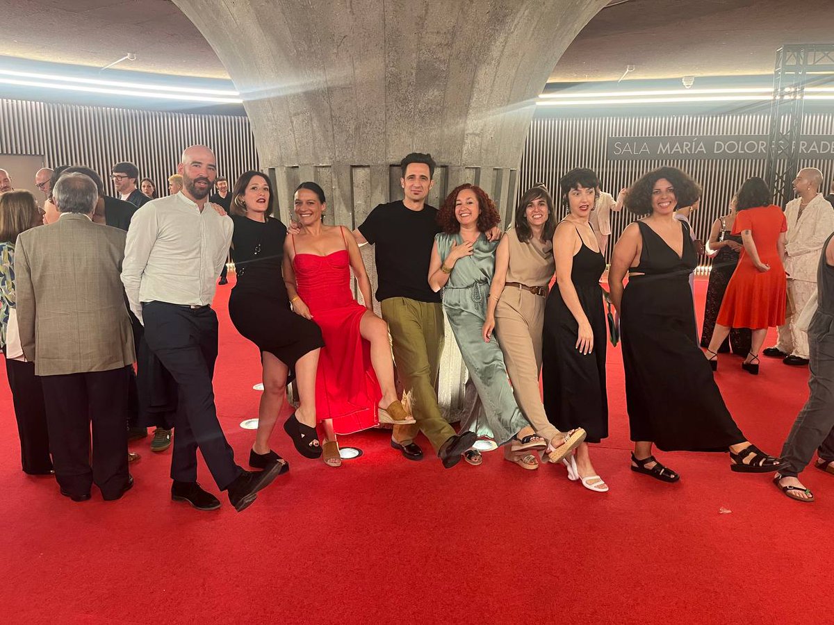 Javier Gallego Crudo (@carnecrudaradio) on Twitter photo El equipo crudo ayer en los <a href="/Premios_Ondas/">Premios Ondas</a> 🎙️💛🎙️
Una gran fiesta sonora para celebrar nuestro segundo Ondas, el primero como productora gracias al podcast "Borja, de València al Vaticà" con <a href="/apuntpodcast/">À Punt Pòdcast</a>. El equipo crudo ayer en los <a href="/Premios_Ondas/">Premios Ondas</a> 🎙️💛🎙️
Una gran fiesta sonora para celebrar nuestro segundo Ondas, el primero como productora gracias al podcast "Borja, de València al Vaticà" con <a href="/apuntpodcast/">À Punt Pòdcast</a>.