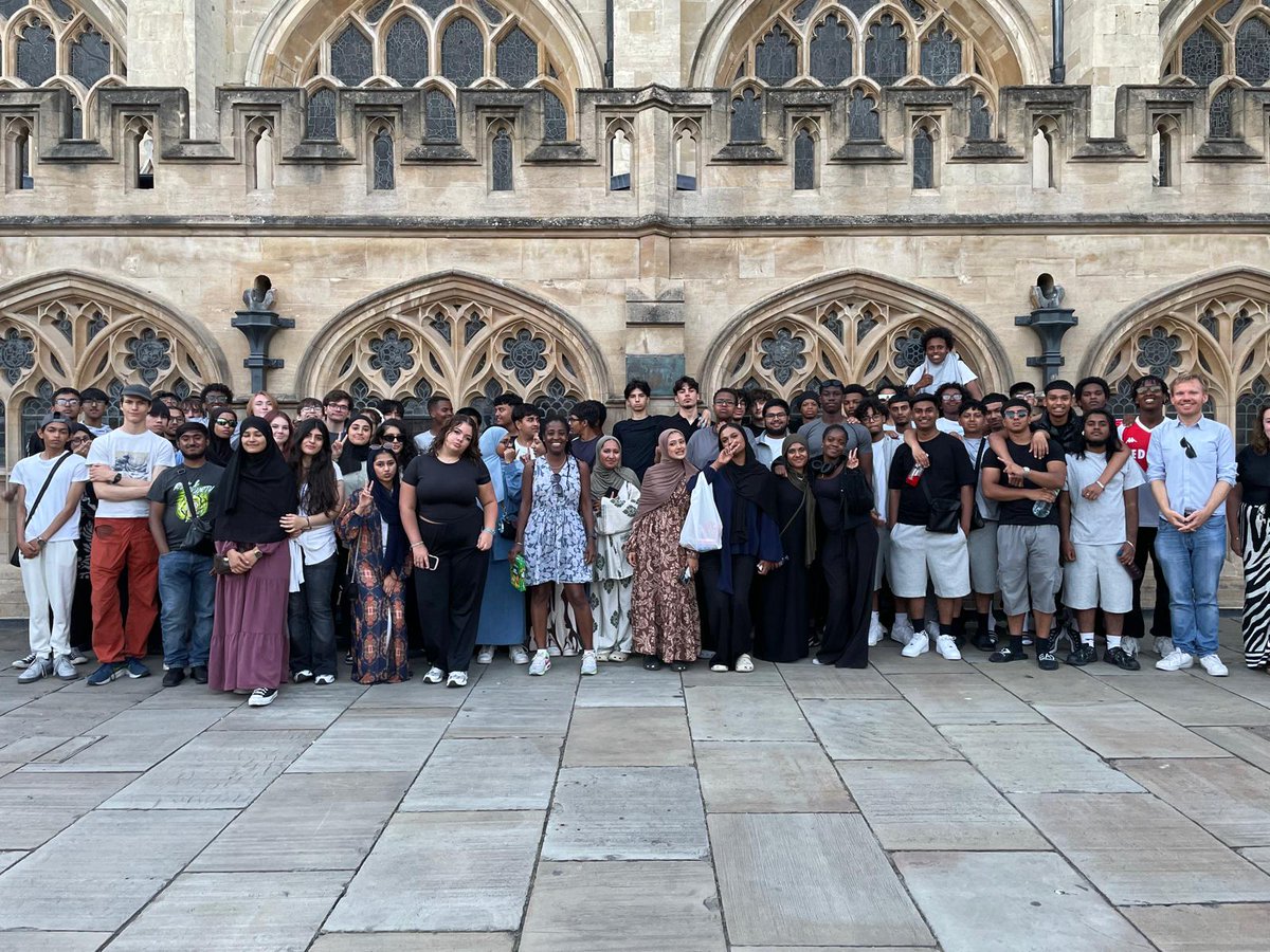 MorpethSch's tweet image. A huge thank you to the University of Bath for accommodating a group of our Year 13 students on a Sixth Form residential. They experienced taster lectures, toured the campus and had a lovely evening in historic Bath.
@uniofbath