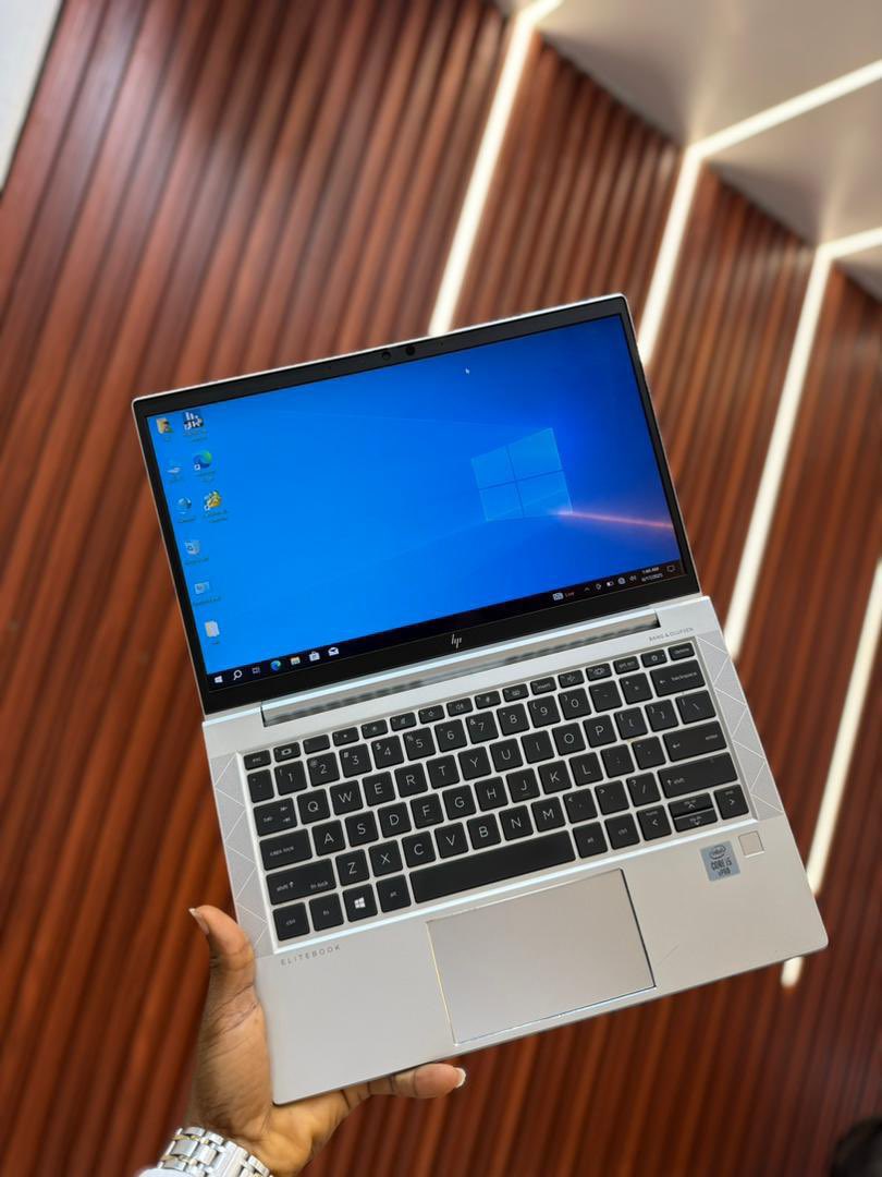 wtf_rema's tweet image. *HP ELITEBOOK 830 G7*
Touch screen
Intel core i5 10th gen vpro max turbo frequency 2.4ghz
•13 inches
•Ram: 16 GB DDR4
•256 GB SSD
•Graphics: intel UHD 620(8GB)
•USB Type C
•FHD display
• keyboard💡
•Face ID/Fingerprint
•Charger 🔌
Price 4.5k
Ghc: 0241636577