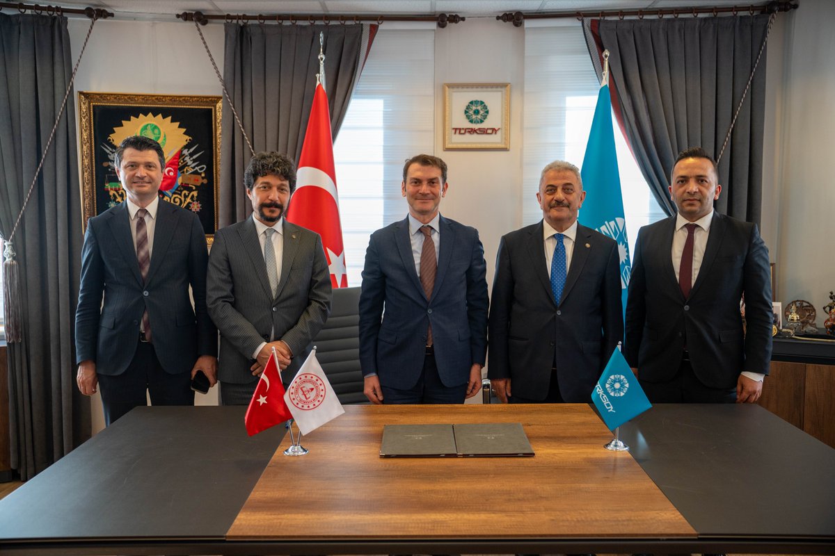 Millî Eğitim Bakanlığı ile TÜRKSOY arasında iş birliği protokolü imzalandı.
Protokole, Genel Müdürümüz Mustafa Canlı ve TÜRKSOY Genel Sekreter Yardımcısı Sayit Yusuf imza attı.
Taraflar; ortak içerik, kültürel miras ve eğitim programlarında iş birliği yapacak.