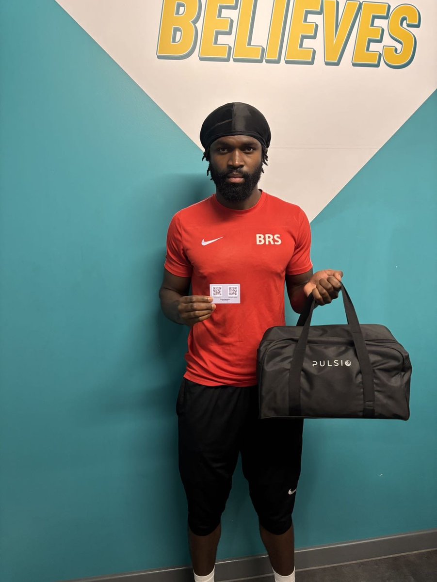 __RRAW__'s tweet photo. 5 ⭐ service for our customer!

Former Raith Rovers, Hendon &amp; Current @sholingfc player Blaine Riley-Snow! Getting him right after his preseason game last night!

Big player will continue again this season! Midfield enforcer 🔨  @Blaise_RS 

#recovery #rraw #football https://t.co/SmSK3NqBpp