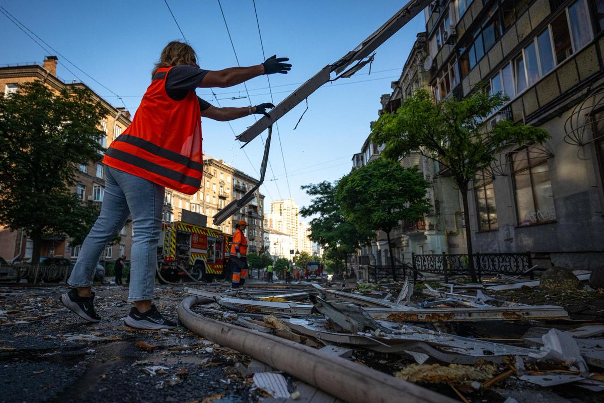 russia continues its air terror. This night, the invaders targeted Kyiv in a combined missile and drone attack, killing two and injuring 16. 

More air defense systems = more lives saved.
#RussiaIsATerroristState 

📷: Anton Sheveliov / Ministry of Defense