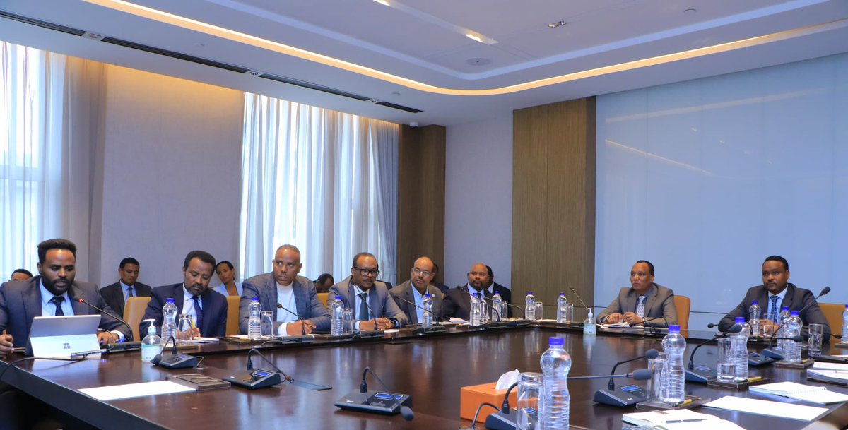 TakeleUma's tweet image. Fix Container Mismanagement Now : This demand action !

Today, we held critical discussions on a pressing issue:  government-imported containers sitting for weeks or months without proper clearance or documentation , delaying delivery to end consumers.  

This is more than just…
