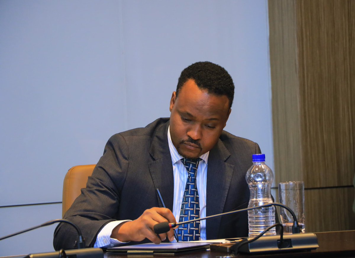 TakeleUma's tweet image. Fix Container Mismanagement Now : This demand action !

Today, we held critical discussions on a pressing issue:  government-imported containers sitting for weeks or months without proper clearance or documentation , delaying delivery to end consumers.  

This is more than just…