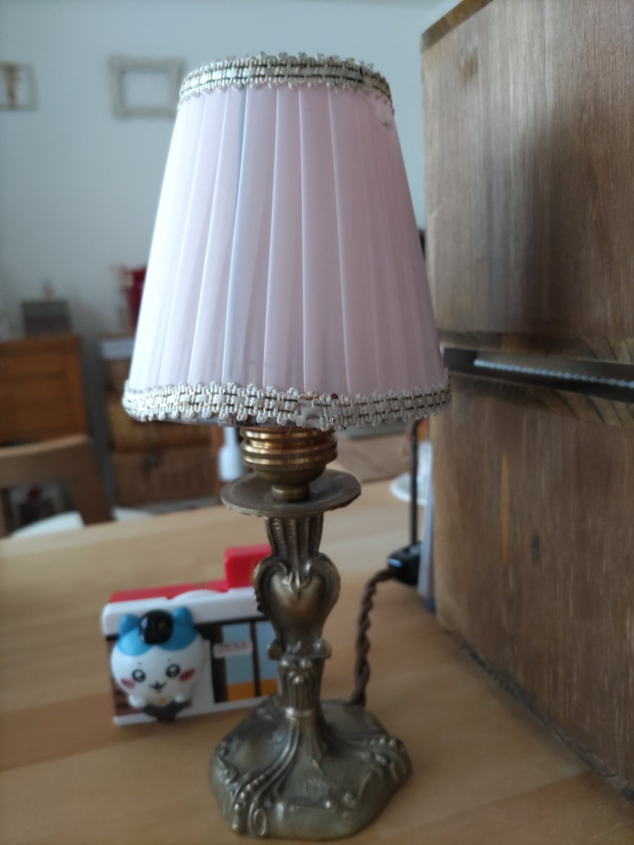 coffeebreak918's tweet photo. 可愛いなぁ❤️　#家具 #ランプ #照明 #テーブルランプ #ヴィンテージ #tinytoriatearoom #小さな本店 https://t.co/KUZfs3vSBi