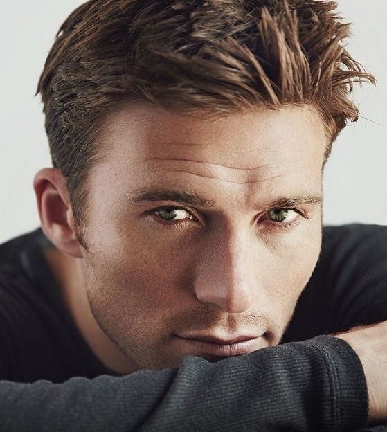 Feliz jueves con Scott Eastwood 🔥