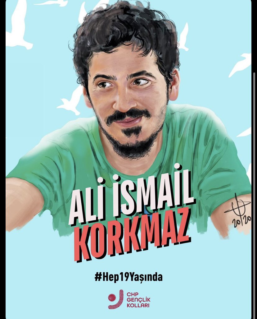 Adalet ve barış içinde yaşamak isteyen bir gencin, bu uğurda katledilişinin üzerinden tam 12 yıl geçti. Ama ne düşleri unuttuk, ne de mücadelesini… Ali İsmail’in ismi, yüreği özgürlükle çarpan herkesin kalbinde yaşamaya devam ediyor.
 #AliİsmailKorkmaz
#DüşlerÖlmez
#10Temmuz