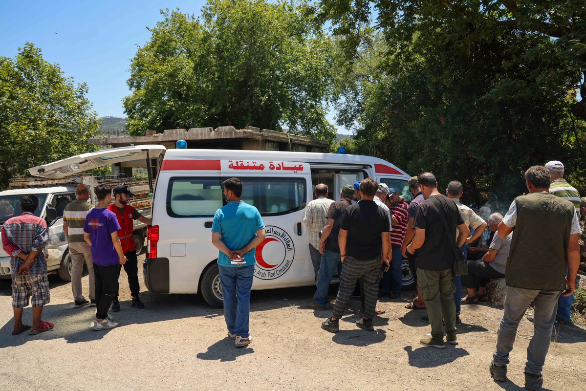 SYRedCrescent's tweet image. For 7 days, @SYRedCrescent mobile clinics have brought vital healthcare to 497 people in fire-hit #Latakia villages, including children & chronic patients! Many families were cut off by dangerous roads. Supported by @ifrc & @roteskreuz_de.
#Syria #WildfiresResponse
